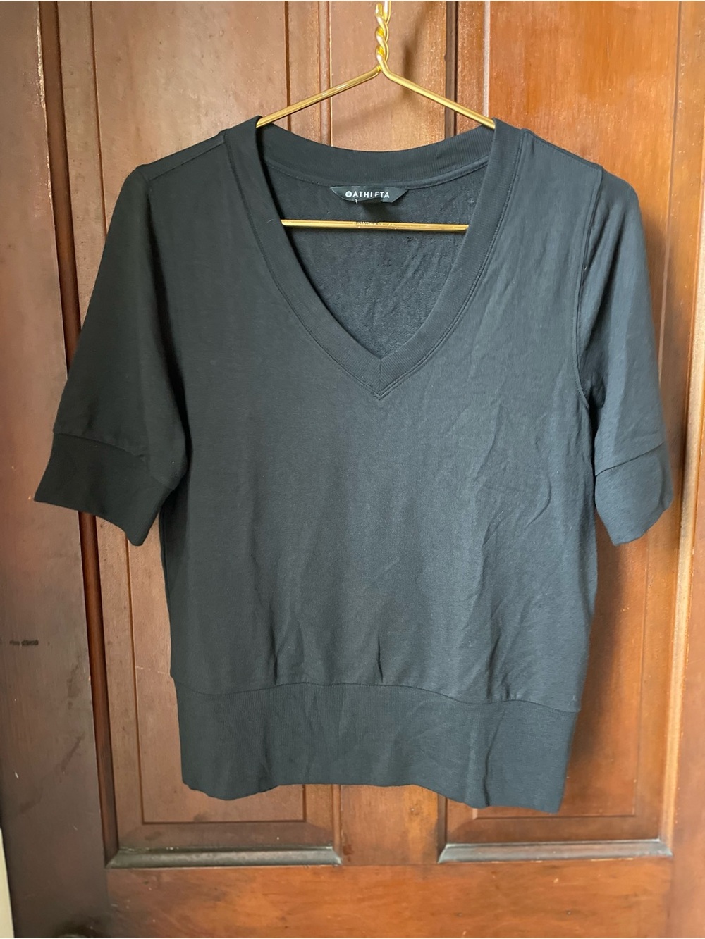 Athleta women's small short sleeve black v neck top